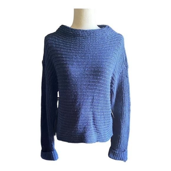 a.n.a. (A NEW APPROACH)-BLUE OVERSIZED SWEATER-SIZE MEDIUM - Picture 1 of 7